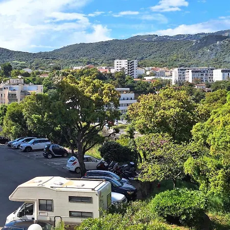 Spacious And Good Location *