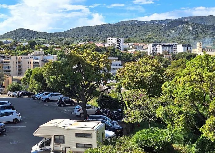 Spacious And Good Location *